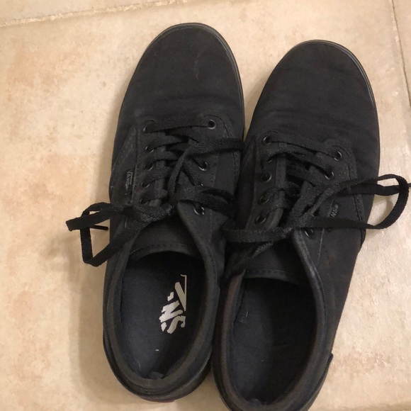 all black low vans
